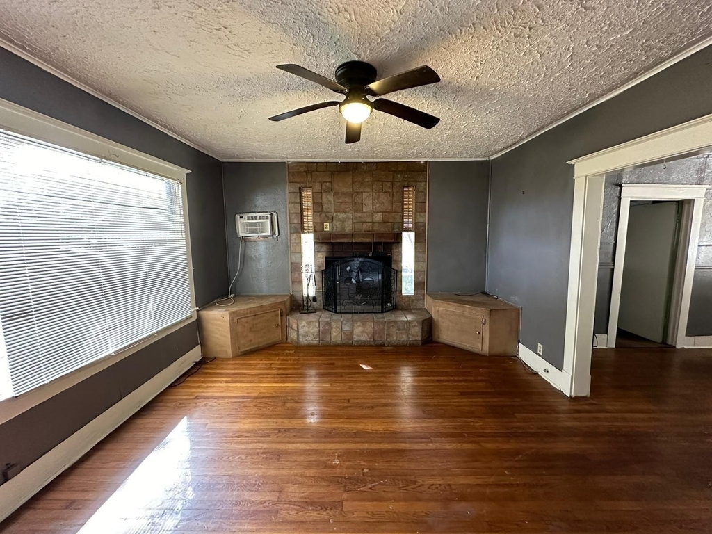 6818 Stearns Street - Photo 2