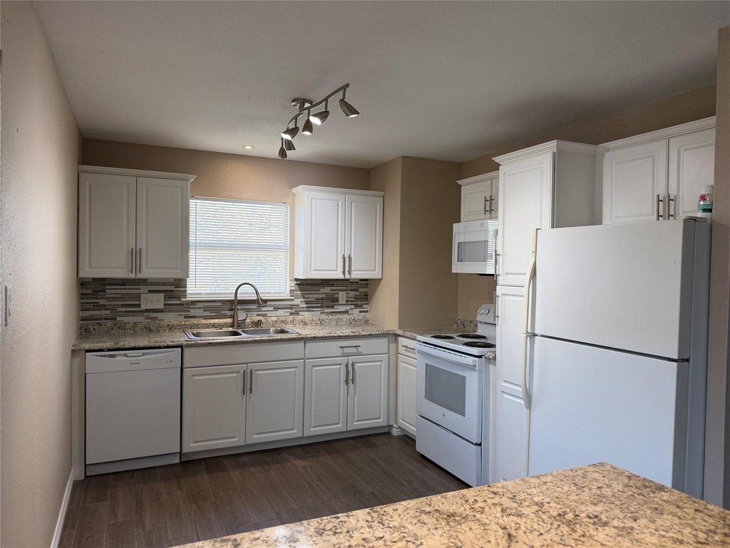 3113 Arbor Street - Photo 3