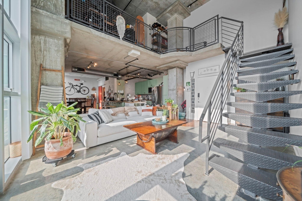 2000 Bagby Street - Photo 8