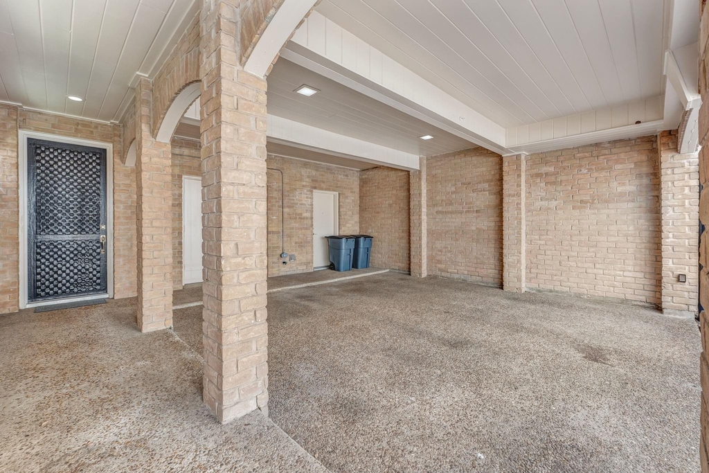 516 S Post Oak Lane - Photo 1