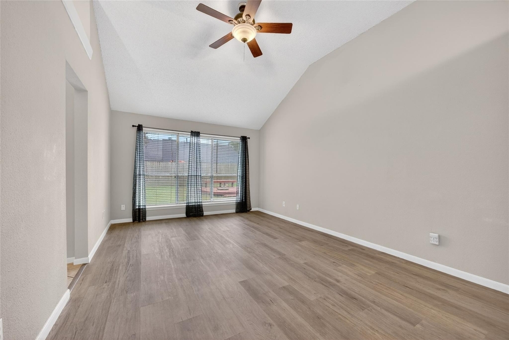 1035 Cascade Creek Drive - Photo 24