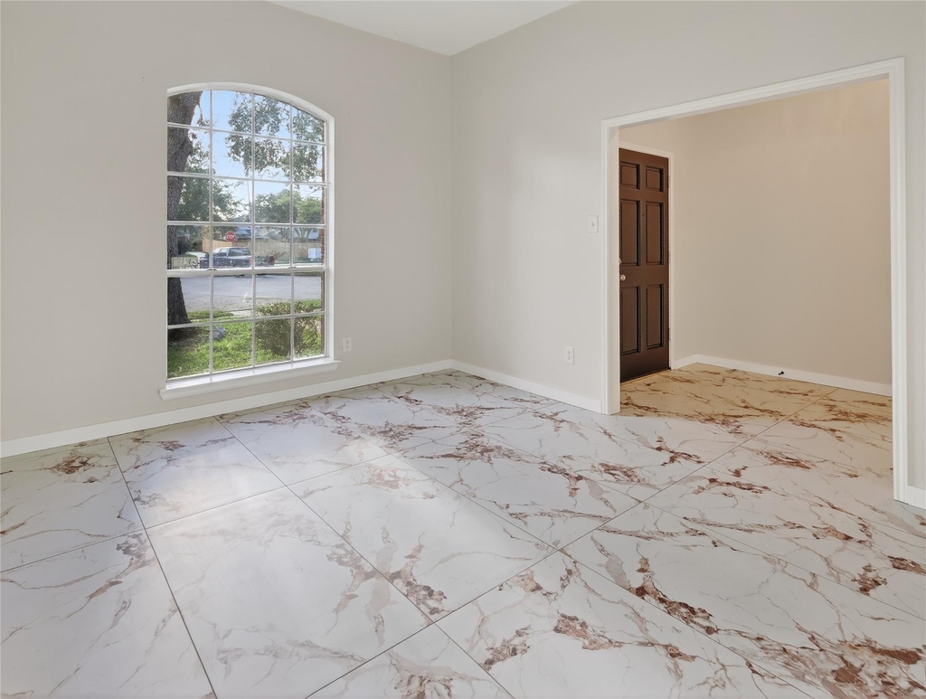 4418 W Thunderwood Circle - Photo 2