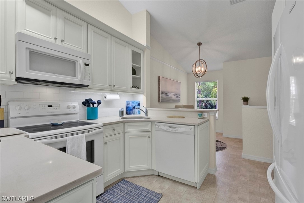 386 Emerald Bay Circle - Photo 6