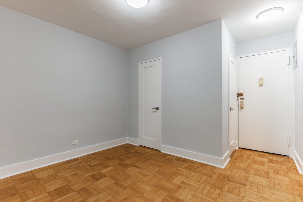 110-50 71st Road - Photo 4