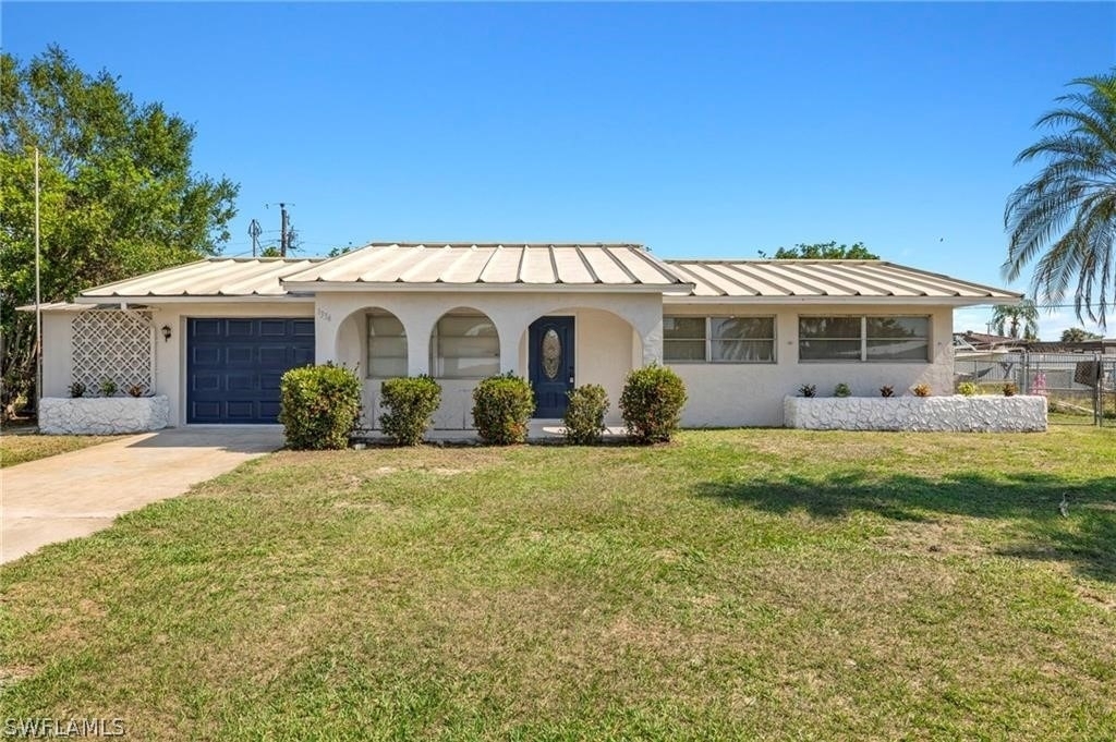 1334 Ellendale Circle - Photo 0