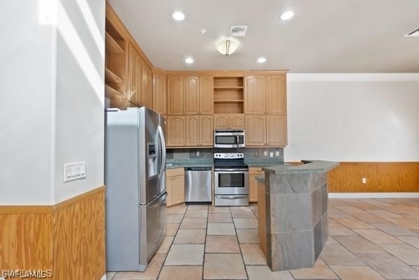 819 James Street - Photo 5
