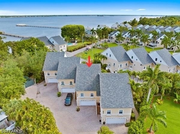 819 James Street - Photo 1