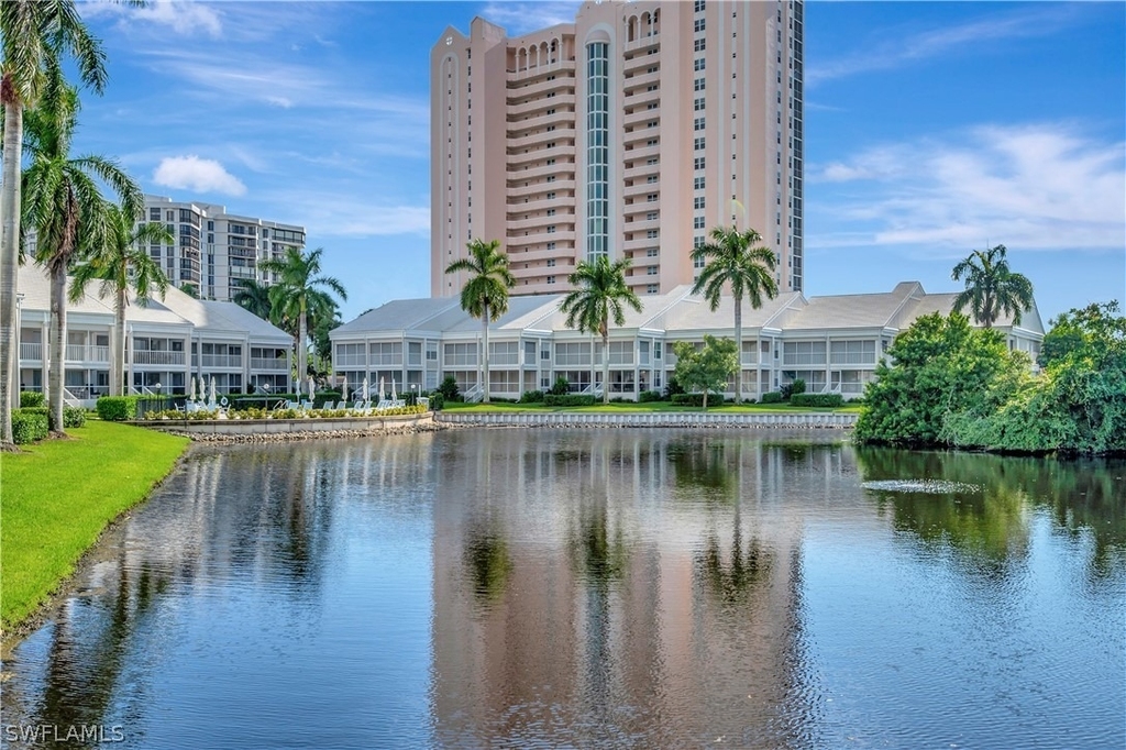 6131 Pelican Bay Boulevard - Photo 24