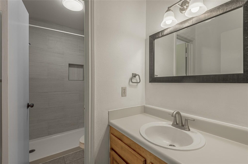 2404 Sycamore Avenue - Photo 16