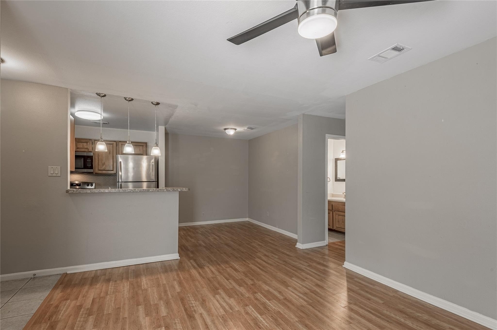 2404 Sycamore Avenue - Photo 7