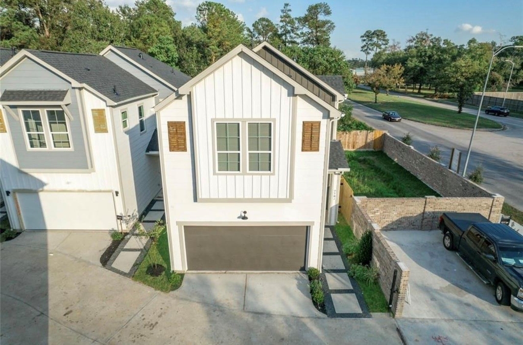 778 W Tidwell Road - Photo 1