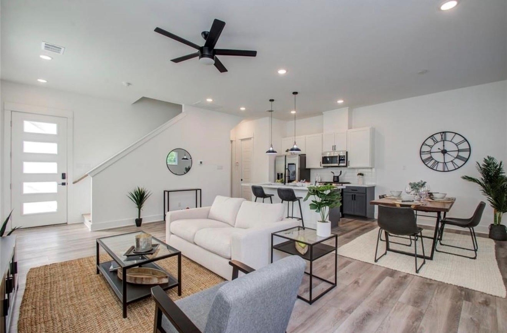 778 W Tidwell Road - Photo 2