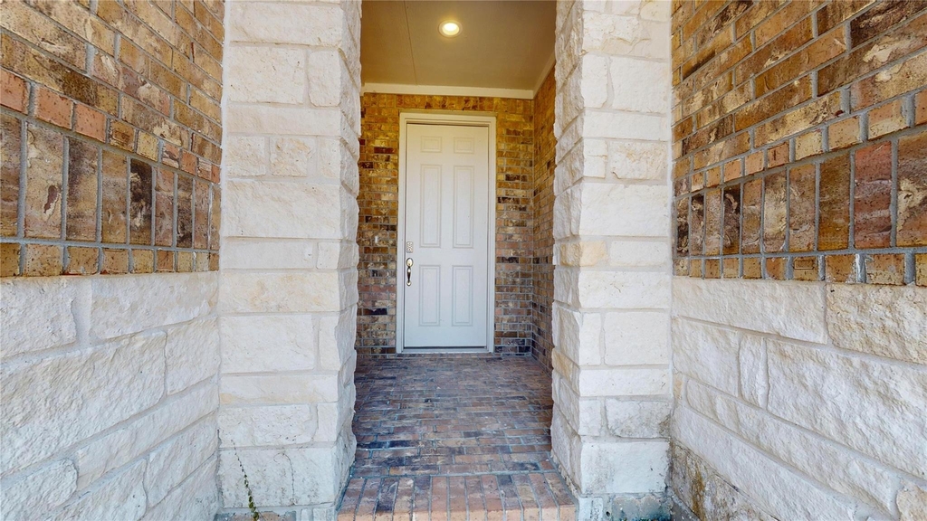 1522 Oakdale Crest Road - Photo 1