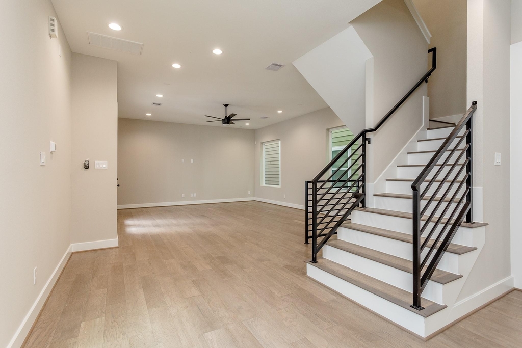 1439 W 25th Street - Photo 18