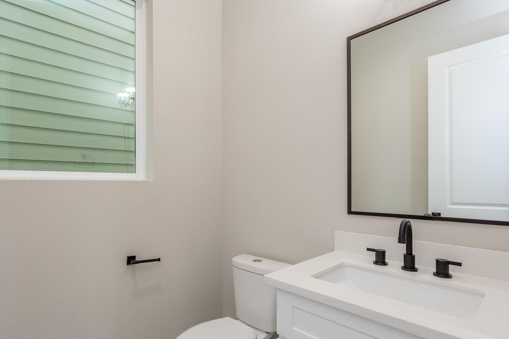 1439 W 25th Street - Photo 21