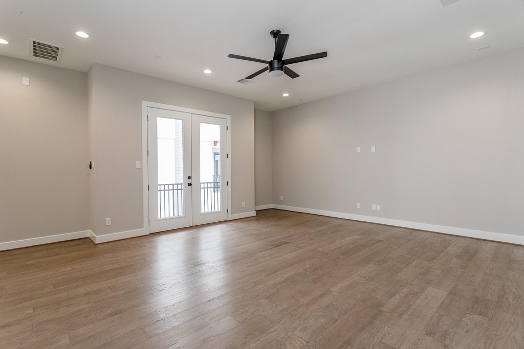 1439 W 25th Street - Photo 25