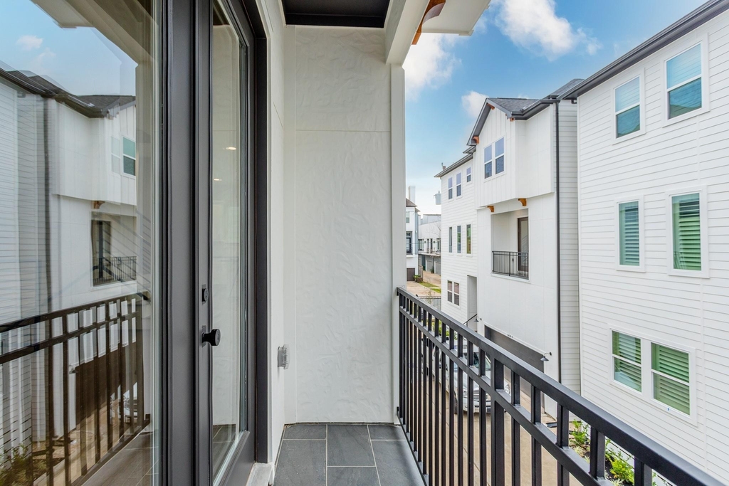 1439 W 25th Street - Photo 28