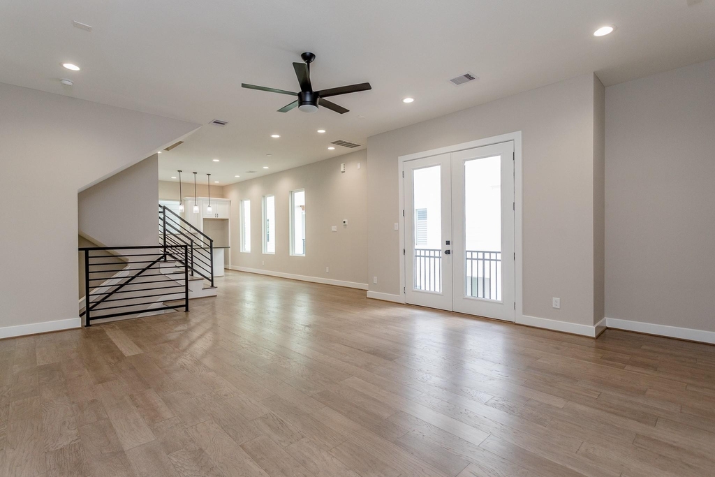 1439 W 25th Street - Photo 20