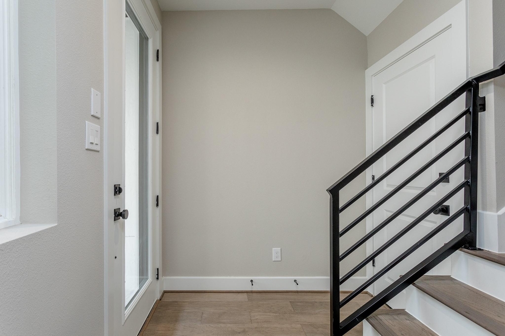 1439 W 25th Street - Photo 16