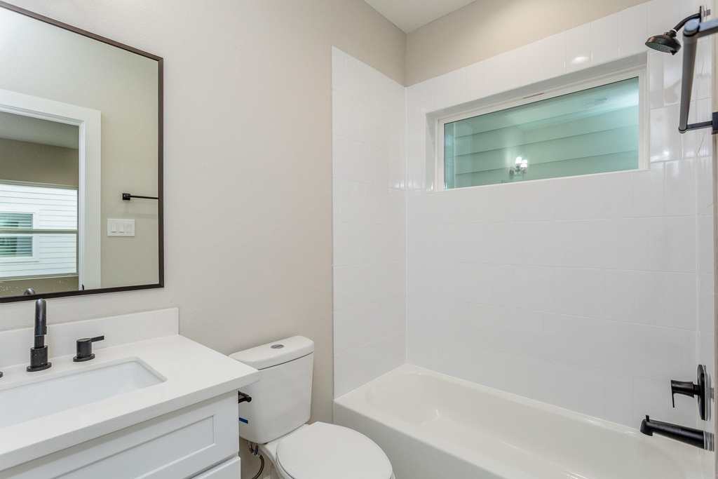 1439 W 25th Street - Photo 34