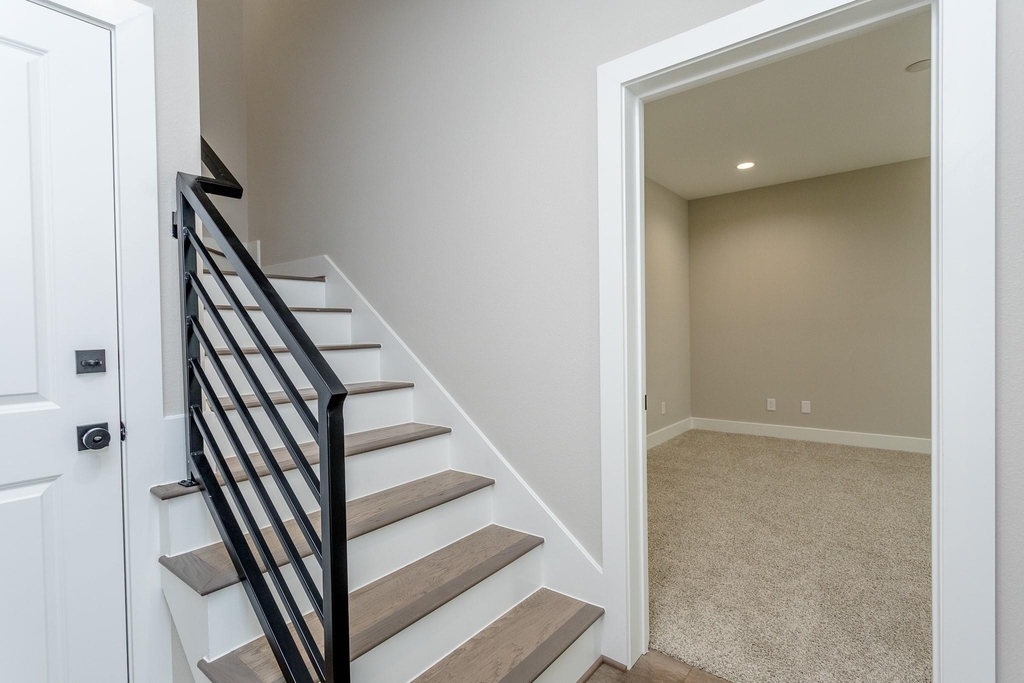 1439 W 25th Street - Photo 22