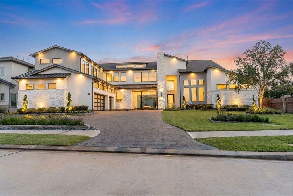 11502 Lago Bella Drive - Photo 1