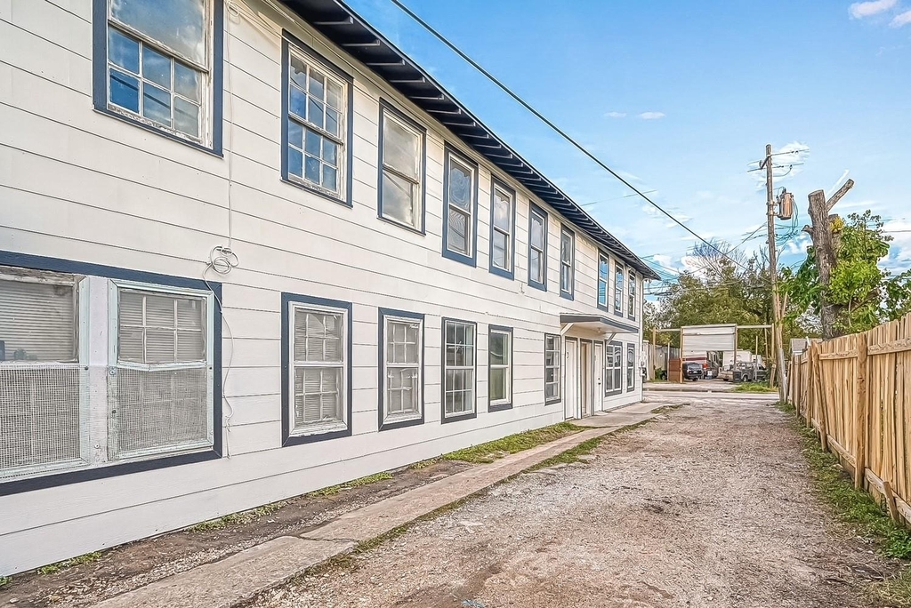 6420 Conley Street - Photo 7