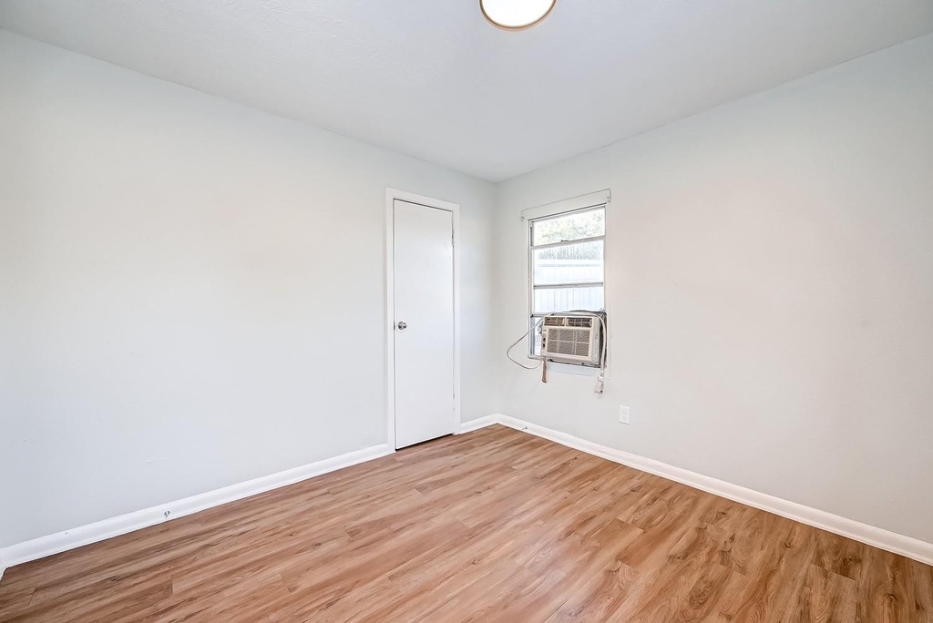 6420 Conley Street - Photo 25