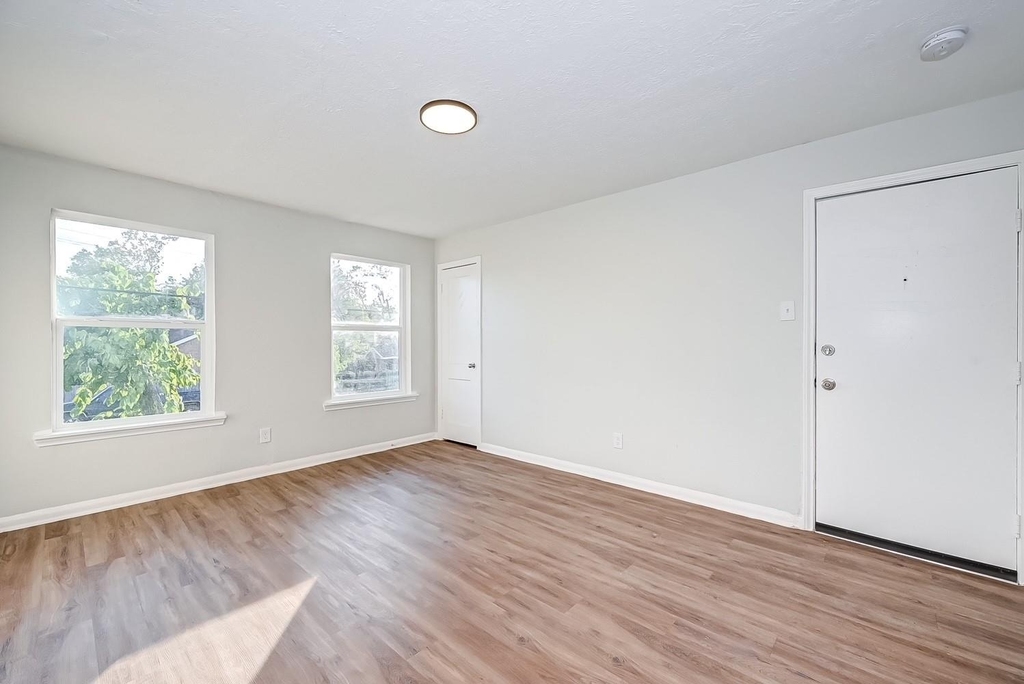 6420 Conley Street - Photo 11