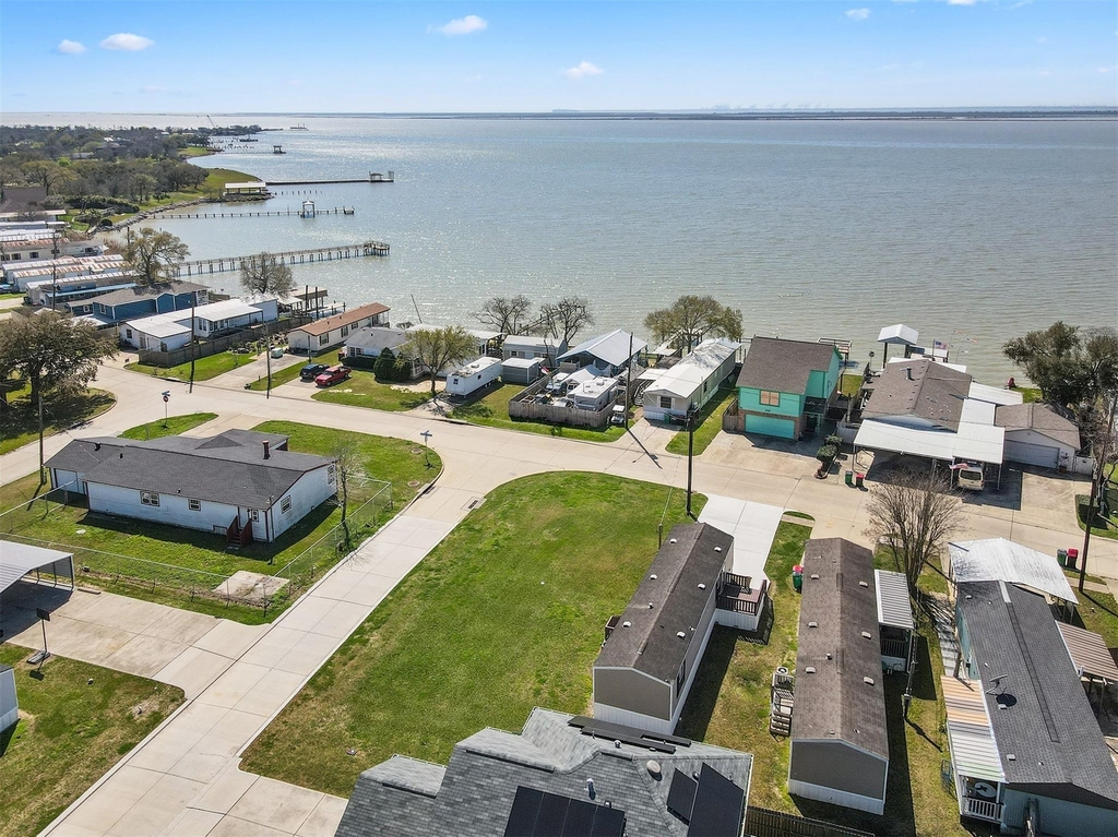 3035 Bay Oaks Harbor Drive - Photo 5