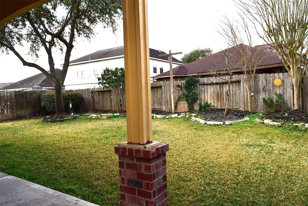 4911 Dwarf Honey Suckle Court - Photo 23