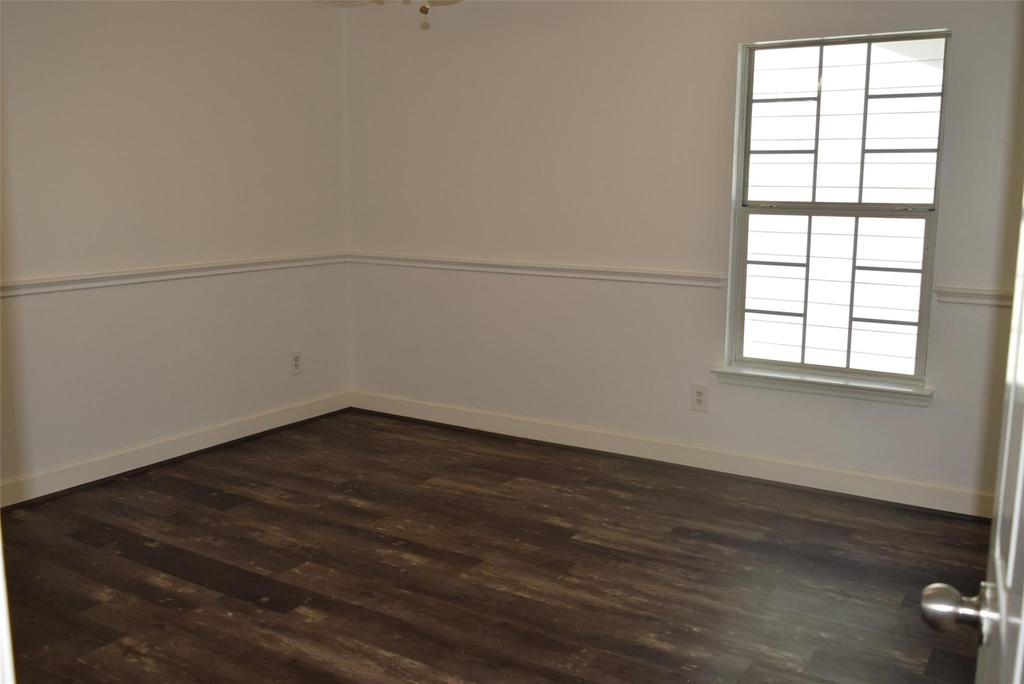 4911 Dwarf Honey Suckle Court - Photo 17