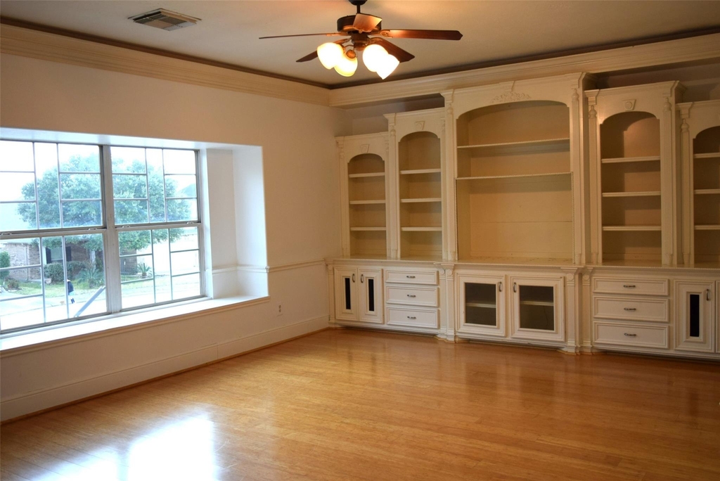 4911 Dwarf Honey Suckle Court - Photo 14