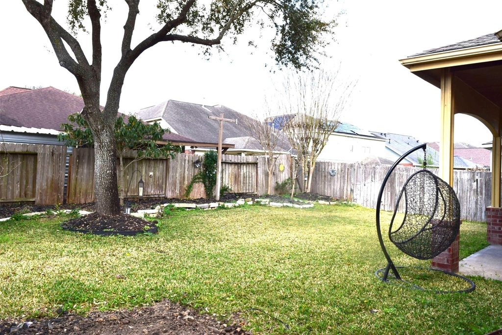 4911 Dwarf Honey Suckle Court - Photo 22