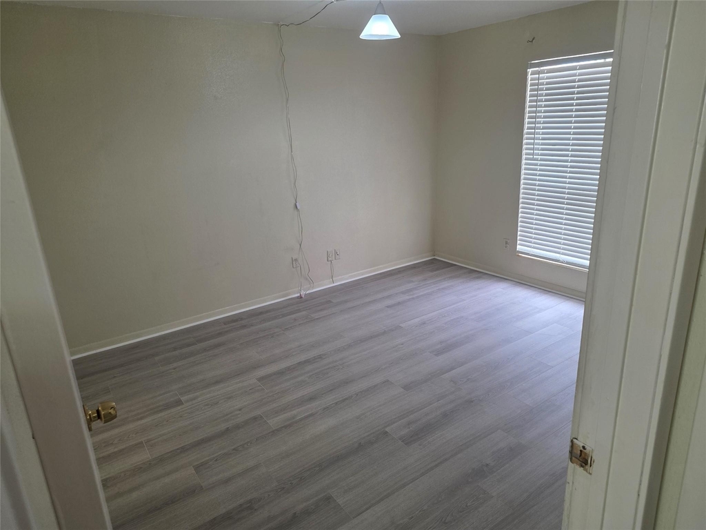 3025 Walnut Bend Lane - Photo 27