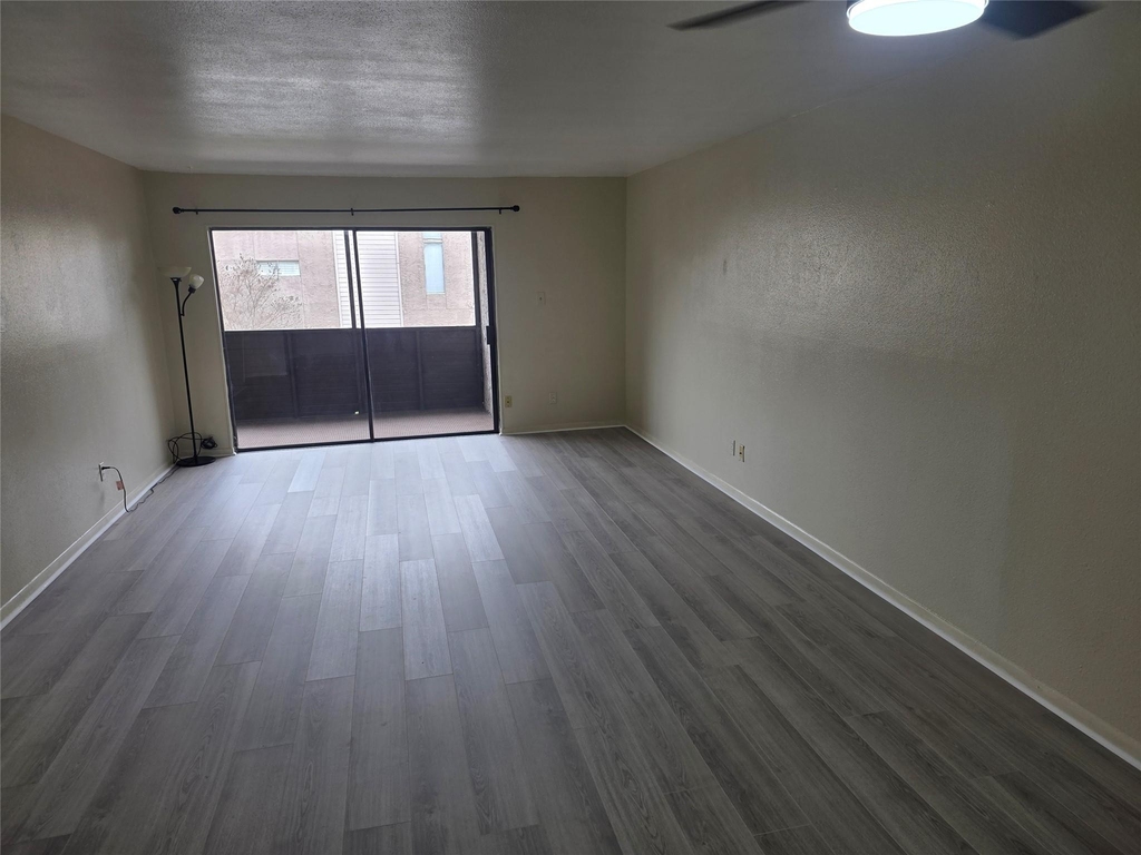 3025 Walnut Bend Lane - Photo 6