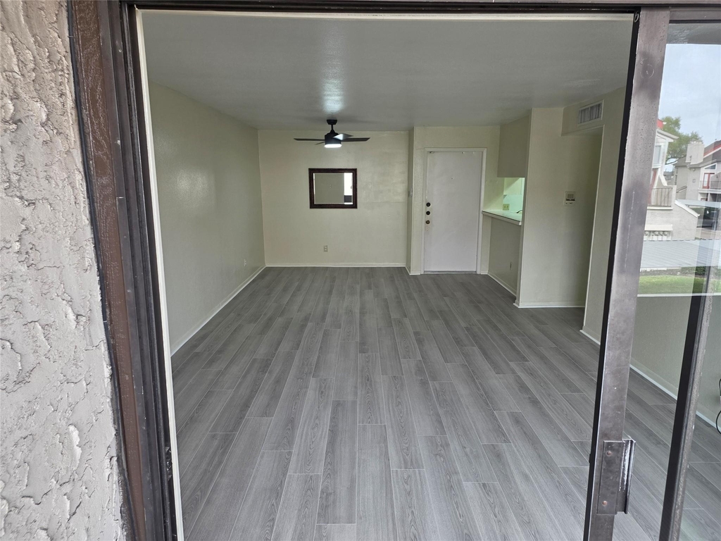 3025 Walnut Bend Lane - Photo 11