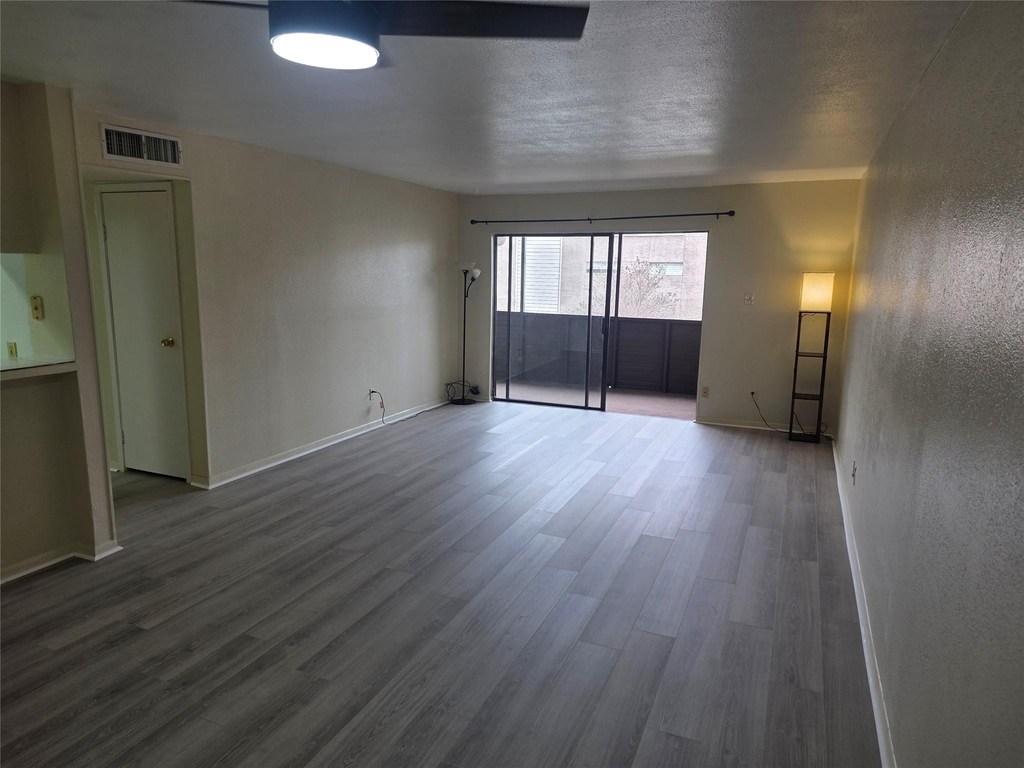 3025 Walnut Bend Lane - Photo 7