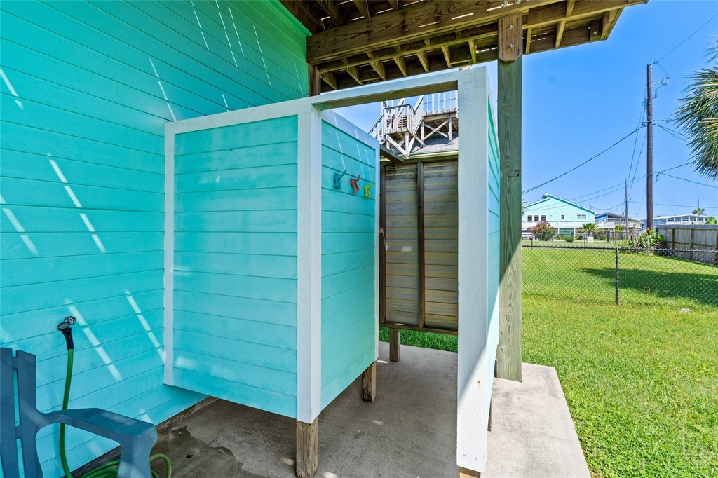 3923 Reeves Drive - Photo 29