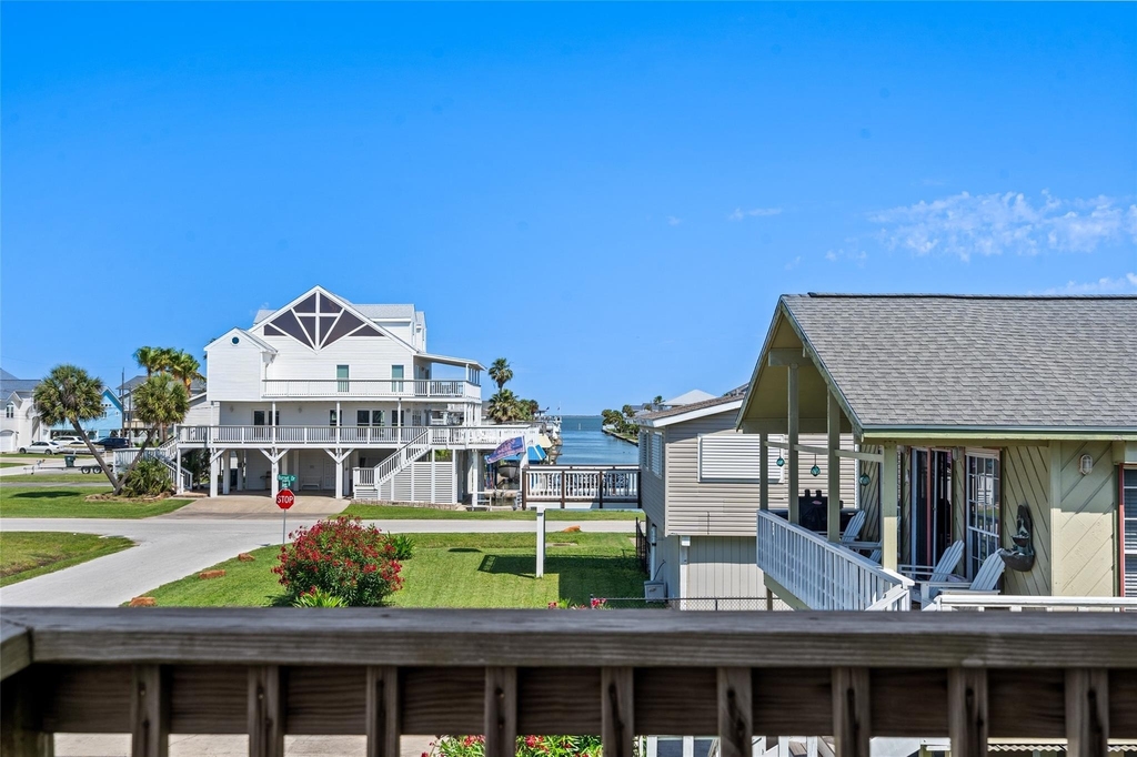 3923 Reeves Drive - Photo 26