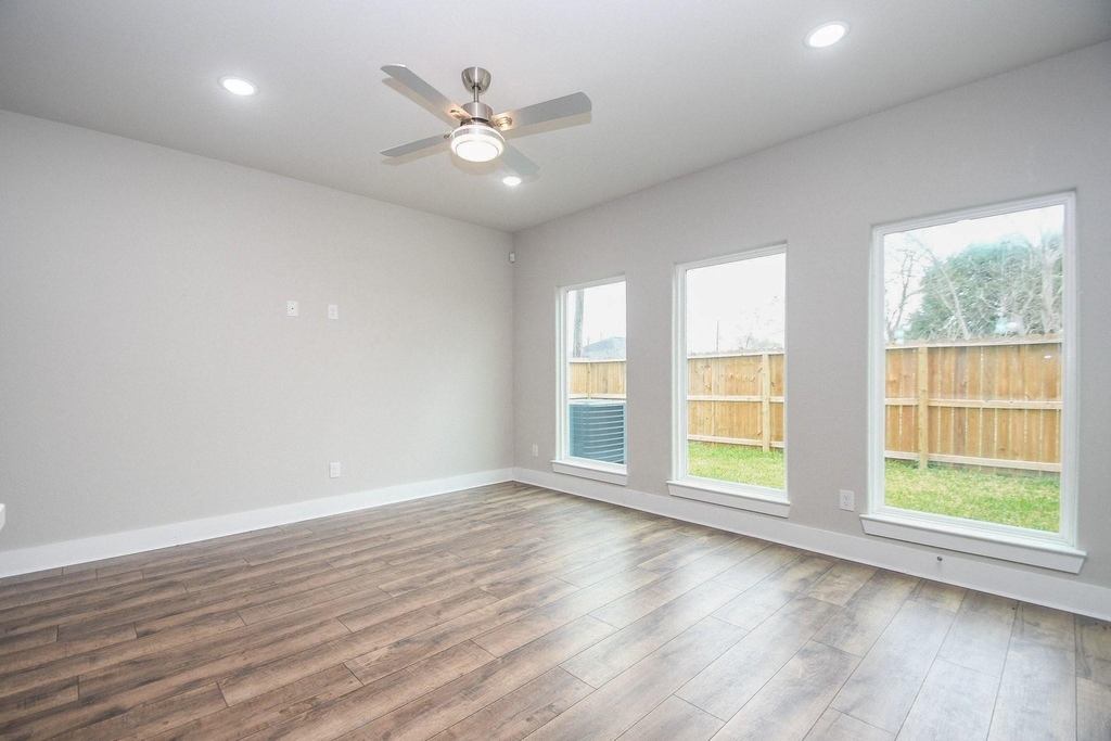 4401 Alvin - Photo 6