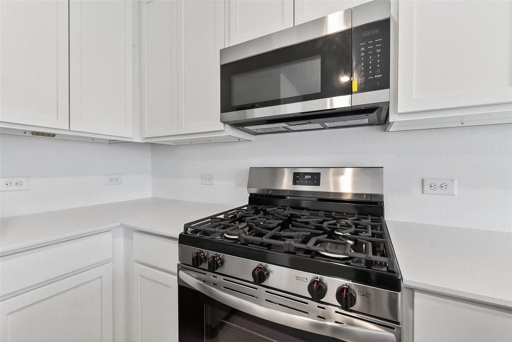 216 Amy Street - Photo 13