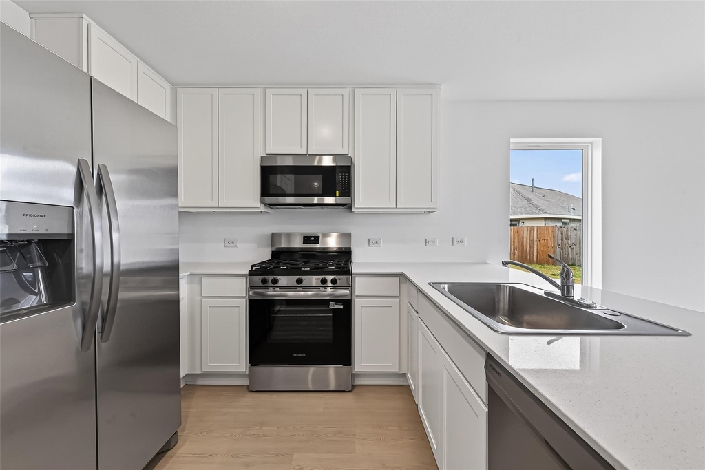 216 Amy Street - Photo 12