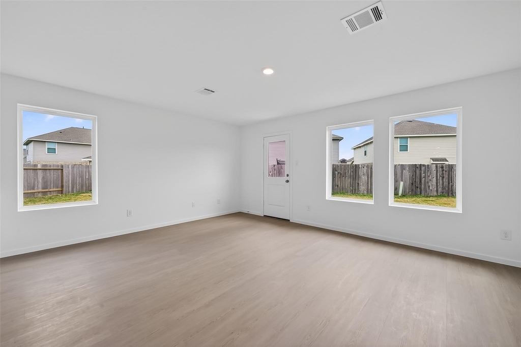 216 Amy Street - Photo 16