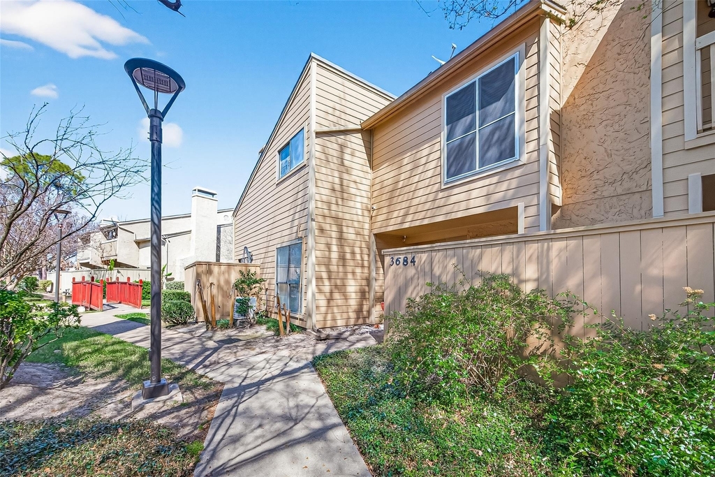 3684 Ocee Street - Photo 0