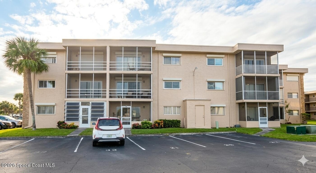 3150 N Harbor City Boulevard - Photo 14