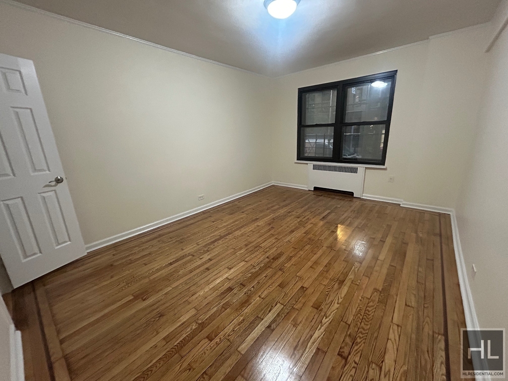 East 24 Street - Photo 1