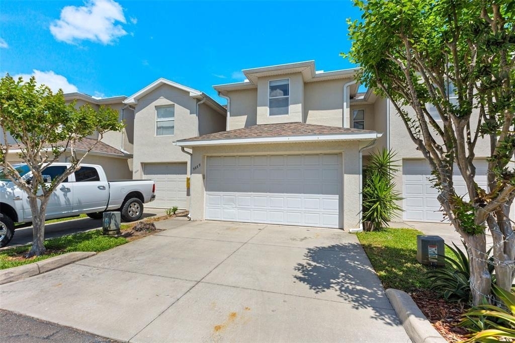 9889 66th Street N - Photo 2