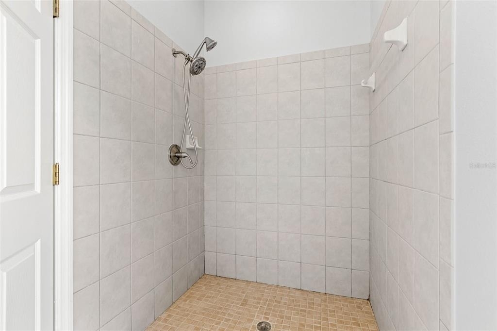 9889 66th Street N - Photo 8