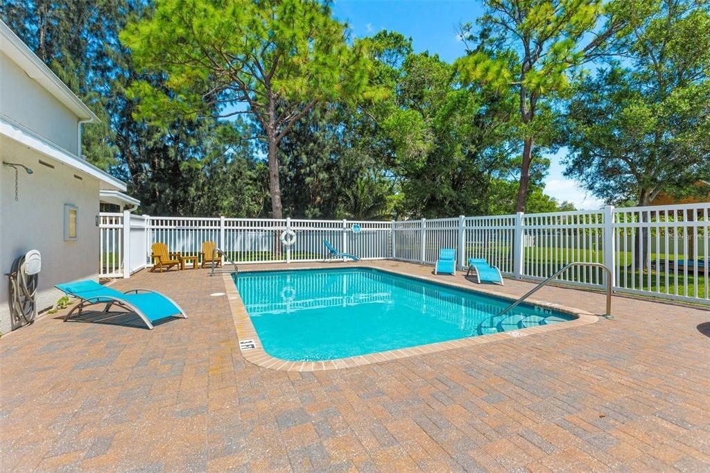 9889 66th Street N - Photo 14